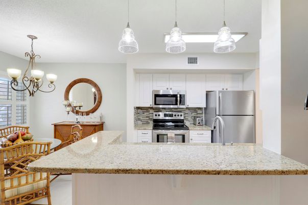 Chandelier, Interior, Kitchen, Pendant Lights, Stainless Steel Appliances