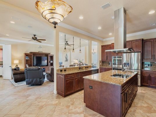 Interior, Kitchen, Living room, Pendant Lights, Recessed Lighting, Stainless Steel Appliances