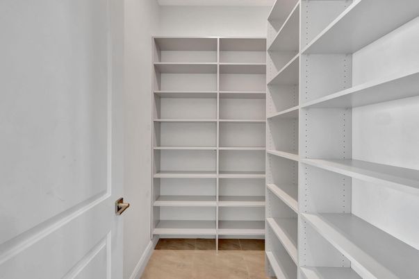Interior, Walk-in Closets