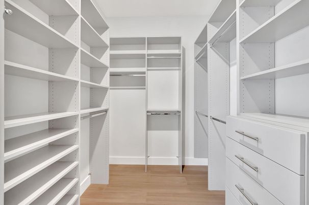 Interior, Walk-in Closets, Wood Texture Flooring