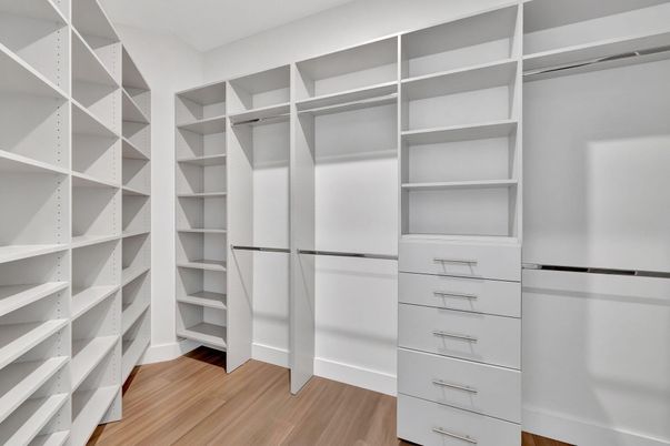 Interior, Walk-in Closets, Wood Texture Flooring
