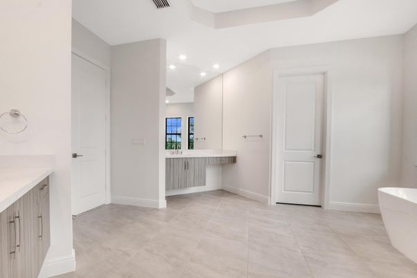 Bathroom, Free Standing Baths, Interior, Recessed Lighting