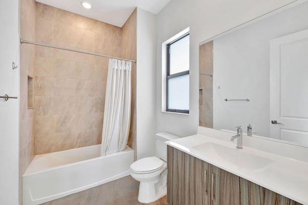 Bathroom, Interior, Recessed Lighting