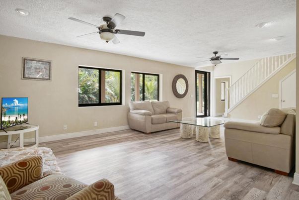 Interior, Living room, Recessed Lighting, Wood Texture Flooring