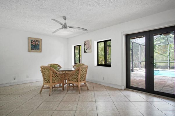 Dining room, Interior