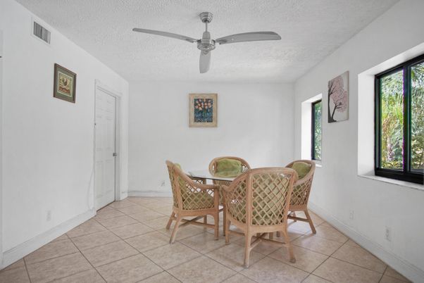Dining room, Interior