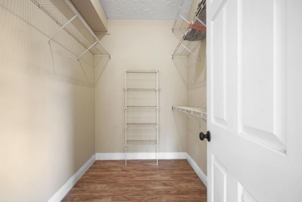 Interior, Walk-in Closets, Wood Texture Flooring