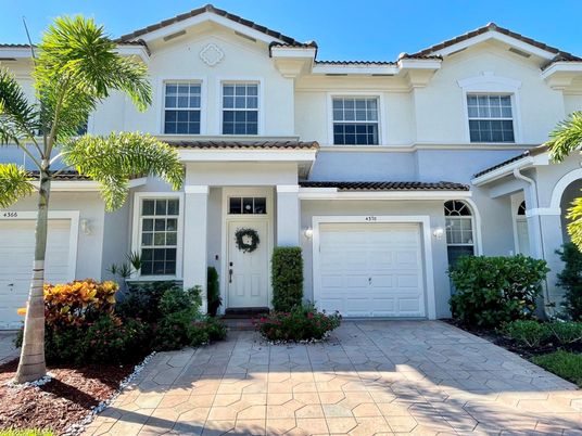 Attached, Exterior, Facade, Spanish Mediterranean