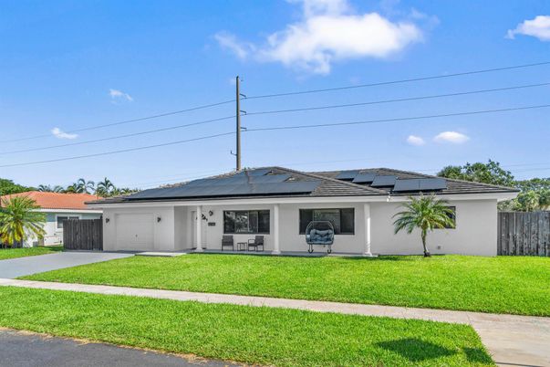 Attached, Exterior, Facade, Solar Panels, Ranch