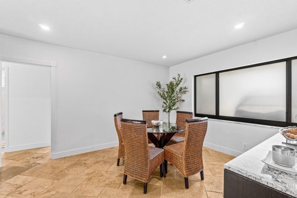 Dining room, Interior, Projection Screen, Recessed Lighting