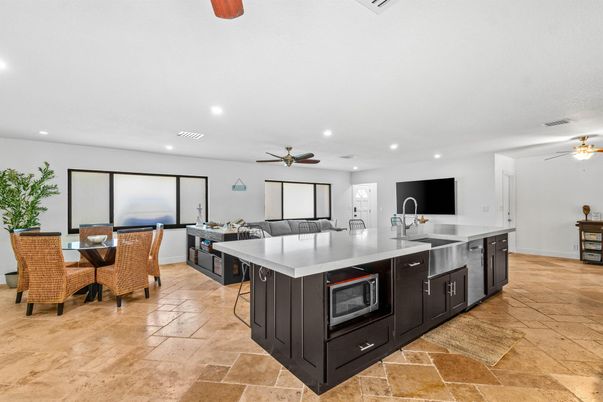 Dining room, Interior, Kitchen, Recessed Lighting