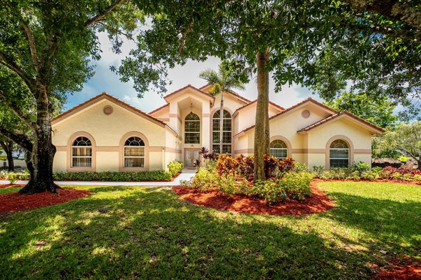 Backyard, Exterior, Facade, Spanish Mediterranean