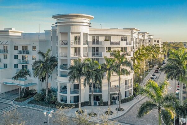 Exterior, Facade, Condo Building
