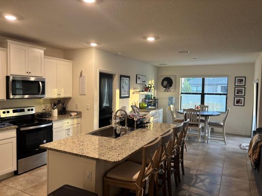 Dining room, Interior, Kitchen, Recessed Lighting, Stainless Steel Appliances