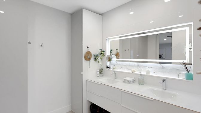 Bathroom, Dual Sink Vanities, Interior, Recessed Lighting