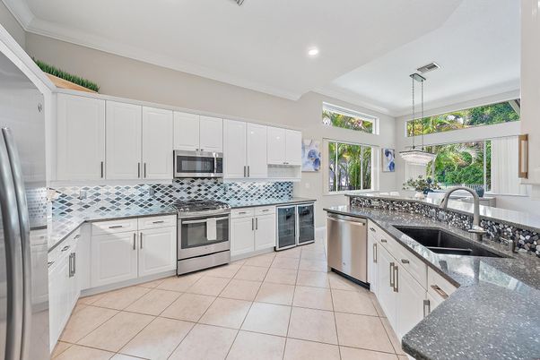 Interior, Kitchen, Pendant Lights, Recessed Lighting, Stainless Steel Appliances