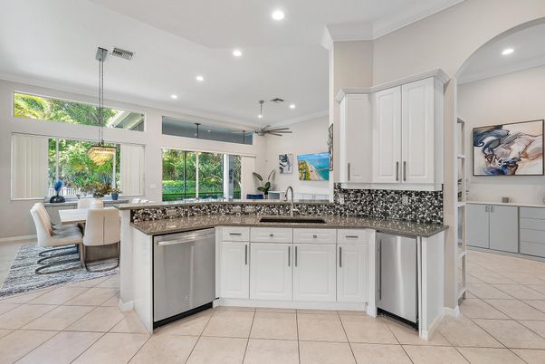 Dining room, Interior, Kitchen, Pendant Lights, Recessed Lighting