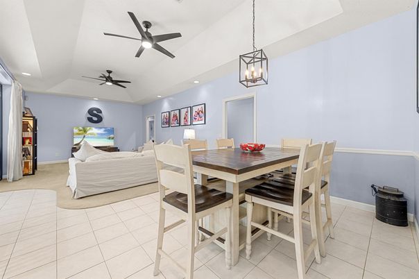 Dining room, Interior, Living room, Pendant Lights, Recessed Lighting