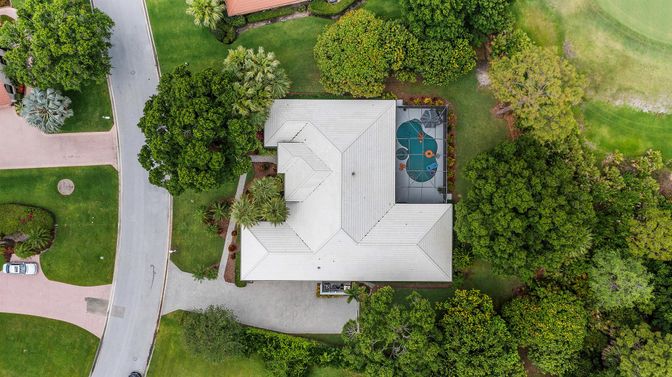 Exterior, Drone