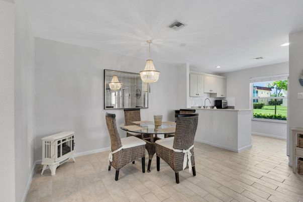 Dining room, Interior, Kitchen, Pendant Lights, Recessed Lighting, Wood Texture Flooring