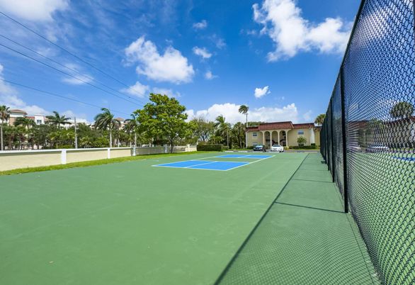 Exterior, Tennis Courts