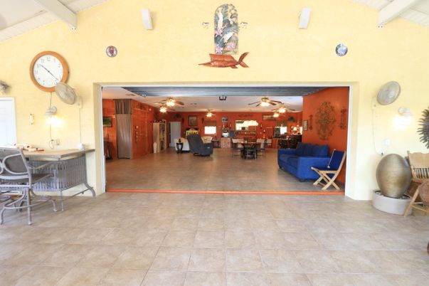 Dining room, Interior