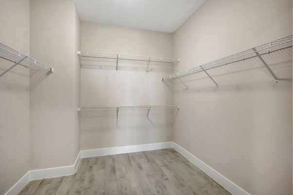 Interior, Walk-in Closets, Wood Texture Flooring