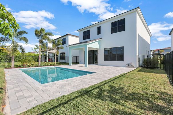 Backyard, Exterior, Pool