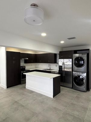 Interior, Kitchen, Recessed Lighting, Washer
