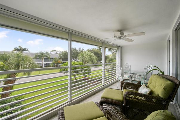 Interior, Sun Room, Water