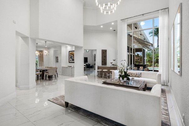 Chandelier, Dining room, Interior, Living room, Marble, Pendant Lights, Recessed Lighting
