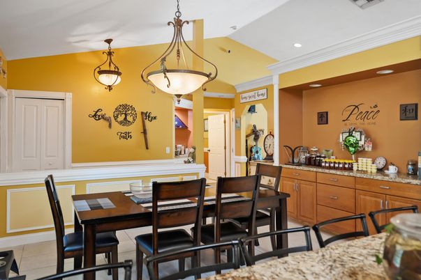 Dining room, Interior, Pendant Lights, Recessed Lighting