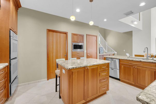 Interior, Kitchen, Pendant Lights, Recessed Lighting, Stainless Steel Appliances