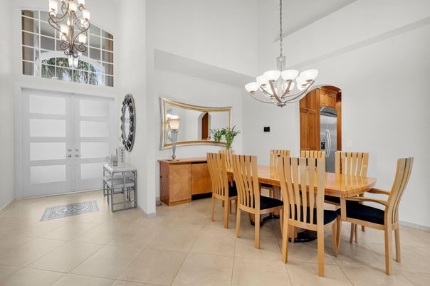 Chandelier, Dining room, Interior