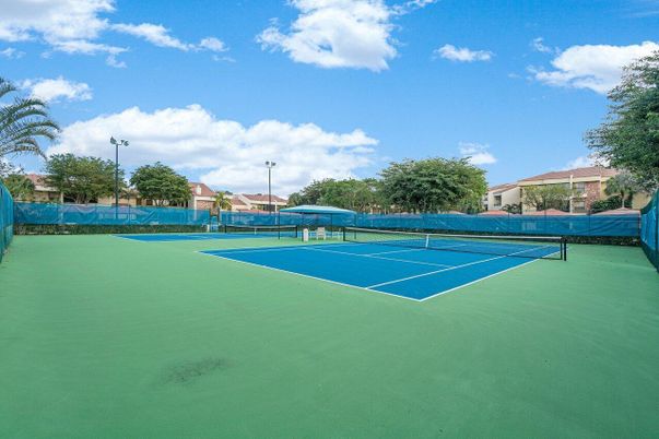 Exterior, Tennis Courts