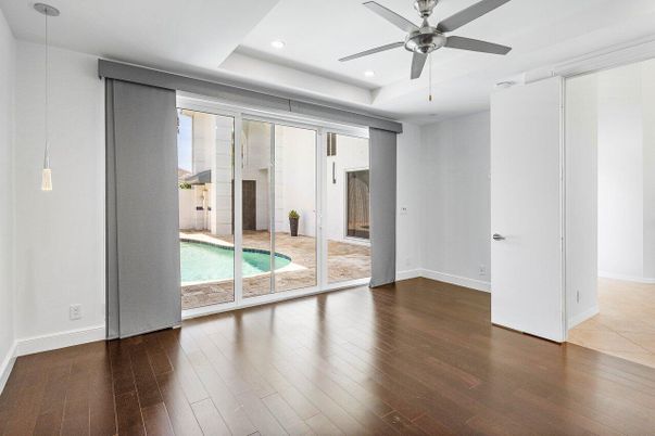 Empty room, Interior, Pendant Lights, Recessed Lighting, Wood Texture Flooring
