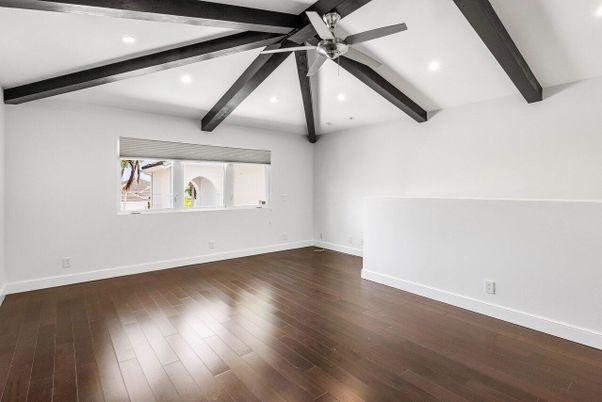 Empty room, Interior, Recessed Lighting, Wooden Beams, Wood Texture Flooring