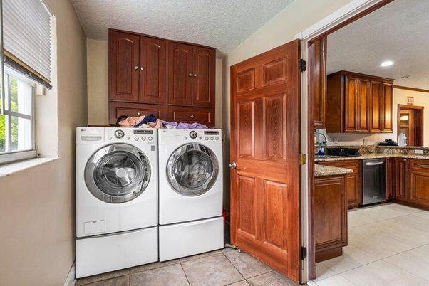 Interior, Kitchen, Recessed Lighting, Washer