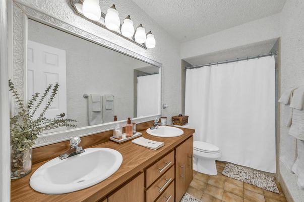 Bathroom, Dual Sink Vanities, Interior