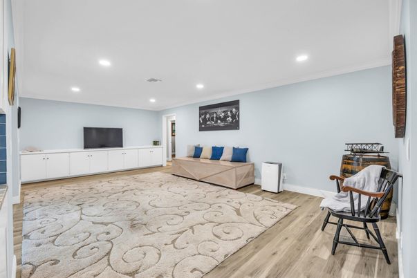 Interior, Living room, Recessed Lighting, Wood Texture Flooring