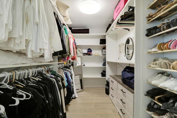Interior, Walk-in Closets, Wood Texture Flooring