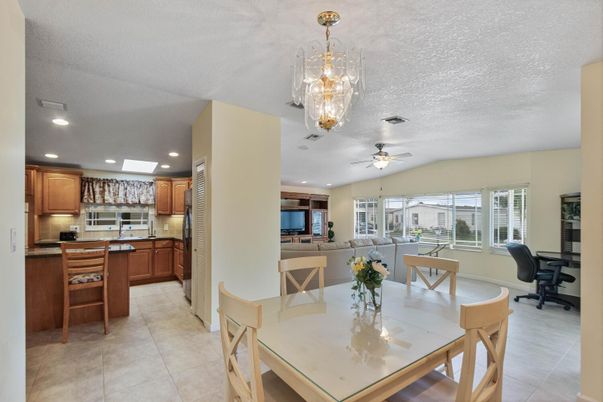 Chandelier, Dining room, Interior, Kitchen, Living room, Recessed Lighting
