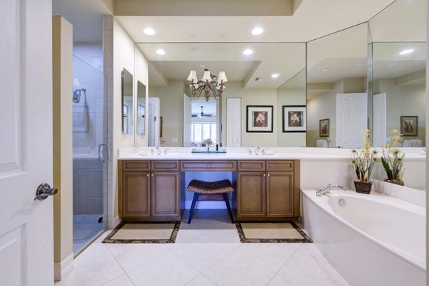 Bathroom, Dual Sink Vanities, Interior, Recessed Lighting