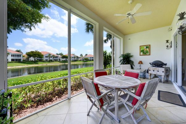 Dining room, Interior, Sun Room, Water