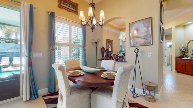 Chandelier, Dining room, Interior