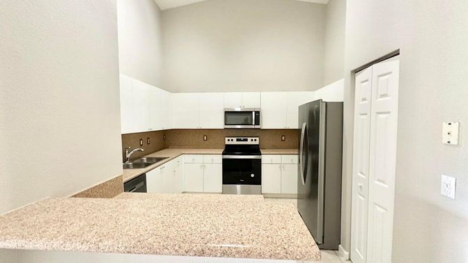Interior, Kitchen, Stainless Steel Appliances