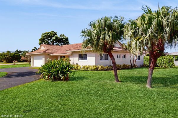 Attached, Backyard, Exterior, Facade, Ranch