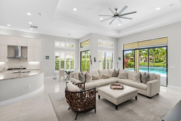 Interior, Kitchen, Living room, Pendant Lights, Recessed Lighting, Stainless Steel Appliances