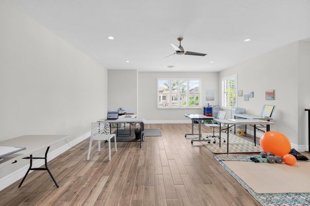 Home Office, Interior, Recessed Lighting, Wood Texture Flooring