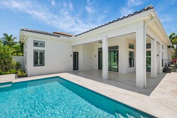 Exterior, Pool